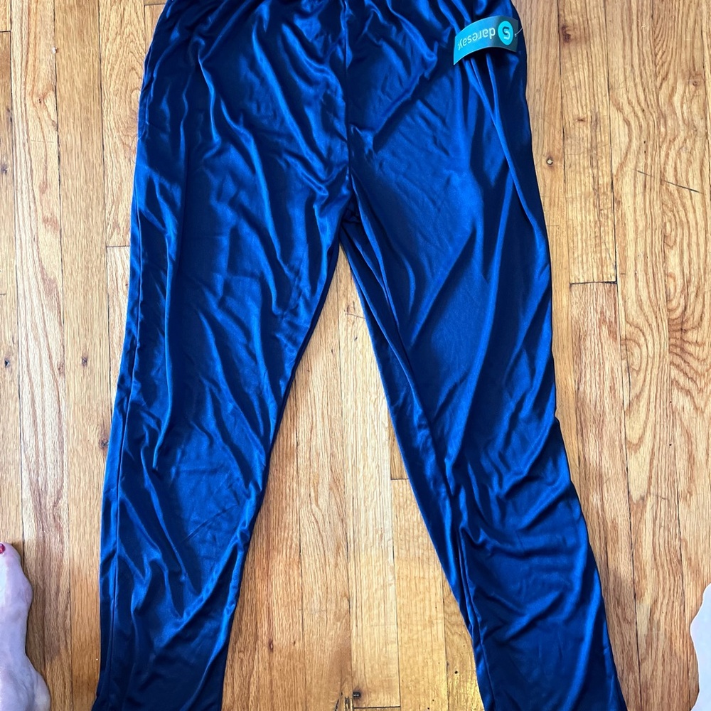 Set of 3 pairs of men’s active pants.